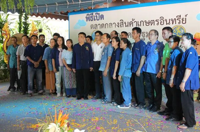พณ.นครปฐม จับมือ สามพรานโมเดล รุกขยายตลาดอินทรีย์เปิดพื้นที่ตลาดสุขใจ เป็นจุดจำหน่าย ตลาดกลางสินค้าเกษตรอินทรีย์