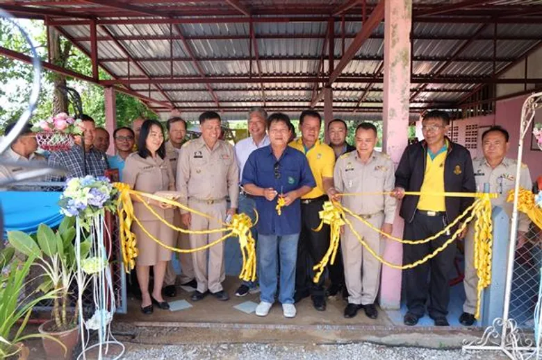 กยท. จัดกิจกรรม ปูพื้นสนามเด็กเล่นด้วยยางพาราให้แก่ 2 โรงเรียนใน จ.พะเยา