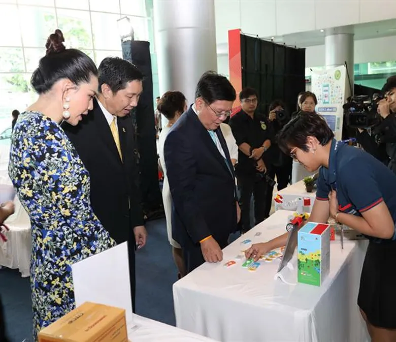 กระทรวงวิทย์ฯ ได้ฤกษ์จุดพลุเปิดงาน “มหกรรมวิทย์ฯ ภูมิภาค!!” เตรียมจัดอย่างยิ่งใหญ่ใน 4 ภูมิภาคทั่วประเทศ “สุวิทย์” ชู “วิทย์สร้างคน” เตรียมเยาวชนพร้อมสู่ศตวรรษที่ 21