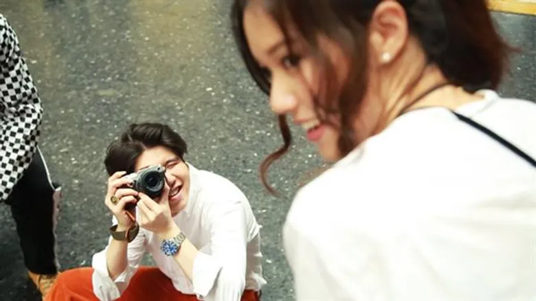 ใครจะชนะ!! “เบล สุพล” ชวนคู่จิ้น “อะตอม X เอิ๊ต ภัทรวี” จัดโจทย์ภารกิจถ่ายรูปสุดกวนแต่แฝงอารมณ์ซึ้ง “กลับบ้านเรารักรออยู่”