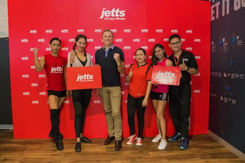 Jetts 24 Hour Fitness เปิดคลาสออกกำลังกายแนวใหม่ SH’BAM ชวนหนุ่มสาวมาขยับร่างกาย บริหารเสน่ห์ กับท่วงท่าที่ทันสมัยและทำนองเพลงสุดตื๊ด