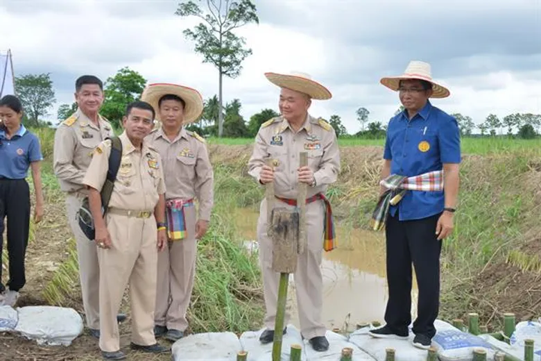 ส.ป.ก. หนุนสร้างฝายชะลอน้ำ ในเขตปฏิรูปที่ดิน สร้างการเรียนรู้ของชุมชน ตามรอยศาสตร์พระราชา