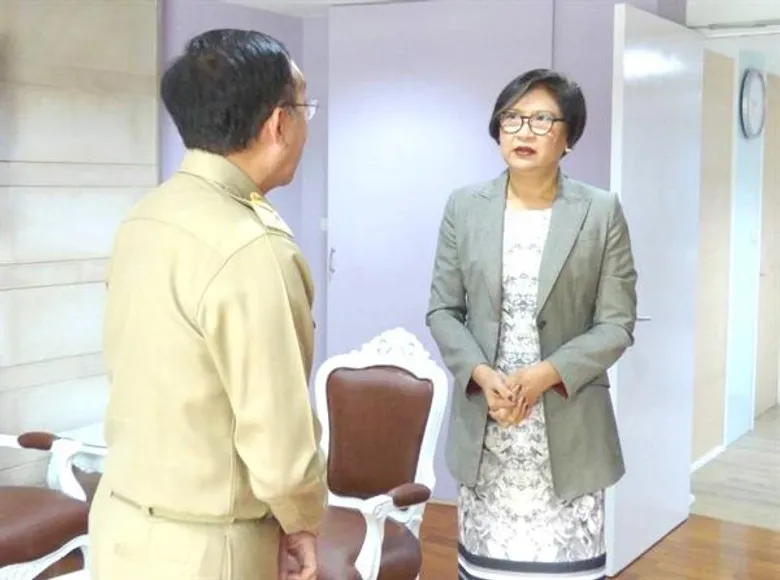 ภาพข่าว: บตท. แสดงความยินดี ผอ.สบน.