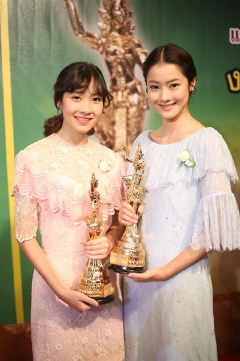 เซฟฟานี อะวานิค นำทีมศิลปินดารานักแสดง เข้ารับรางวัล “เทพสตรี” สตรีตันแบบตัวอย่าง ประจำปีพุทธศักราช 2561