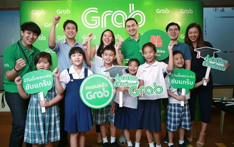 แกร็บ มอบทุนสนับสนุนการศึกษาบุตรของพาร์ทเนอร์ผู้ขับขี่ รวมมูลค่า 1 ล้านบาท ในโครงการ “Grab the Future”