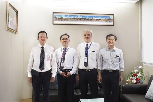 ศัลยแพทย์ ร.พ.รามาฯ เสนอผลงานวิจัยศัลยกรรมตกแต่ง และเสริมสร้างเต้านมของผู้ป่วยมะเร็งบนเวทีโลก