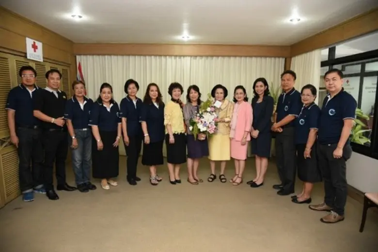 ภาพข่าว: นิทรรศการภาพวาดเทิดพระเกียรติ : สานศิลป์ สีสันแห่งการให้