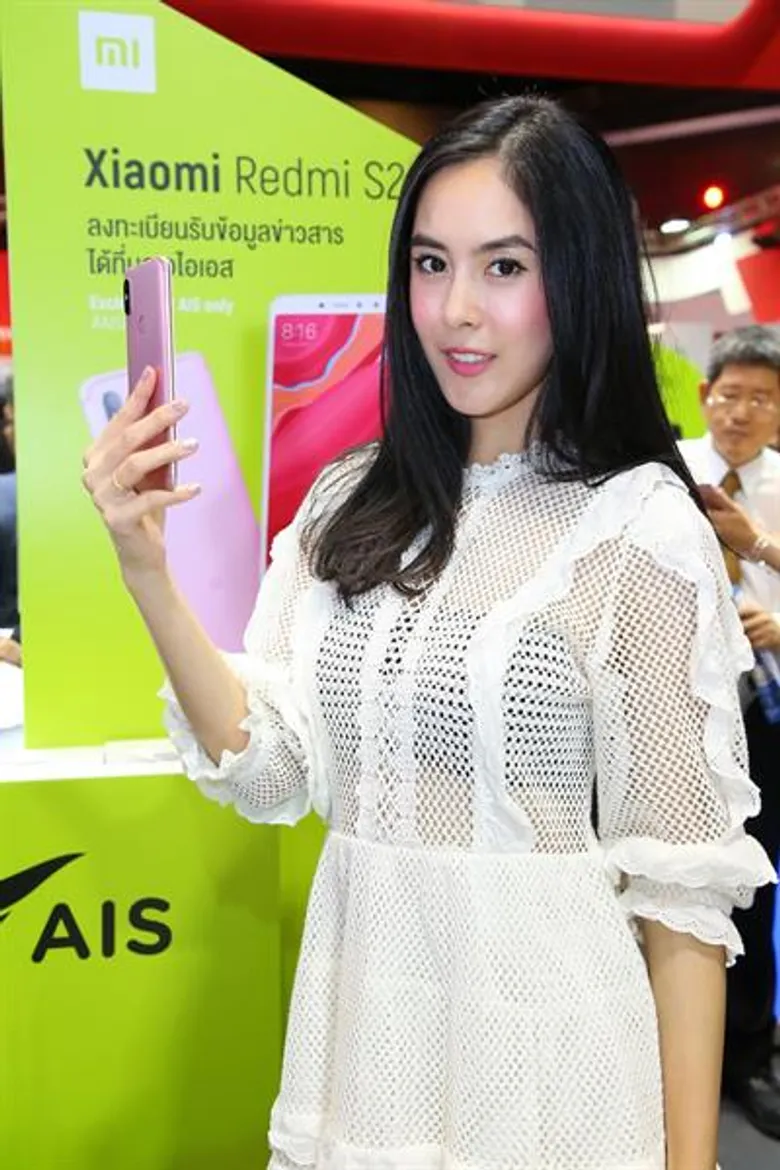 “พีค” กรี๊ดเว่อร์...ถูกใจ สมาร์ทโฟนเสียวหมี่ รุ่นใหม่ จาก เอไอเอส
