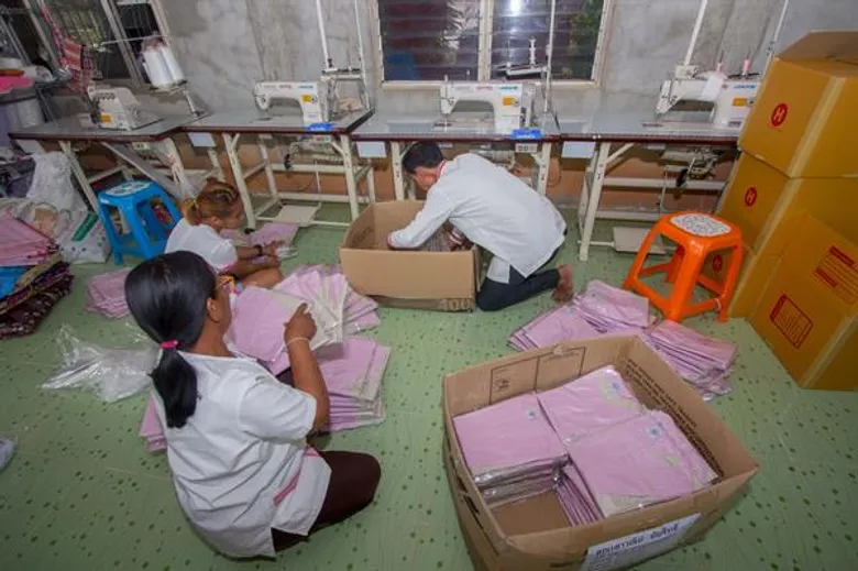 "เพราะทุกคนควรมีความสุขและความมั่นใจในการใส่เสื้อผ้า" Adaptive Clothing เสื้อผ้าดัดแปลงสำหรับผู้มีข้อจำกัดทางร่างกาย โดยมูลนิธิเวชดุสิตฯ