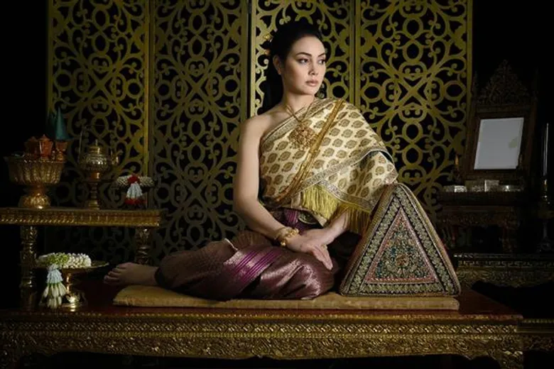 เสริมความยิ่งใหญ่ 'ศรีอโยธยา’ 'แอฟ ทักษอร’ ประชัน 'ตั๊ก บงกช’ ในบท 'พระมเหสีพระเจ้าตาก’
