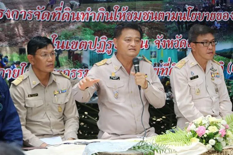 ส.ป.ก. หนุนพัฒนาพื้นที่ คทช.บ่อทอง จ.ชลบุรี ใช้ปาล์มน้ำมันสร้างรายได้ให้เกษตรกรเกือบ 7,000 บาทต่อเดือน