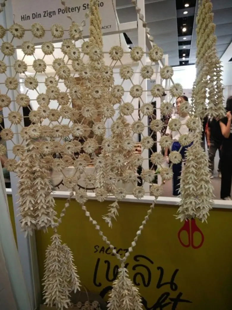สานตอกไผ่ ร้อยมาลัยพู่กลิ่น งานคราฟท์ ฟื้นฟูจิต หนึ่งในนวัตศิลป์บำบัด