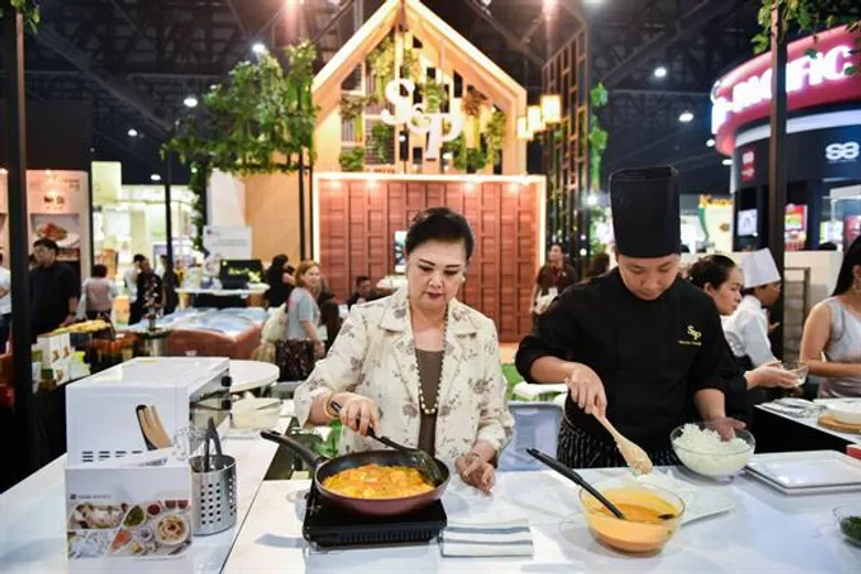 'เอส แอนด์ พี’ รับตรา Thai Select การันตีคุณภาพอาหารไทยสำเร็จรูปส่งออก พร้อมปรับกลยุทธ์มุ่งฟู้ดเซอร์วิส รองรับการเติบโตธุรกิจท่องเที่ยว สอดรับไลฟ์สไตล์คนรุ่นใหม่