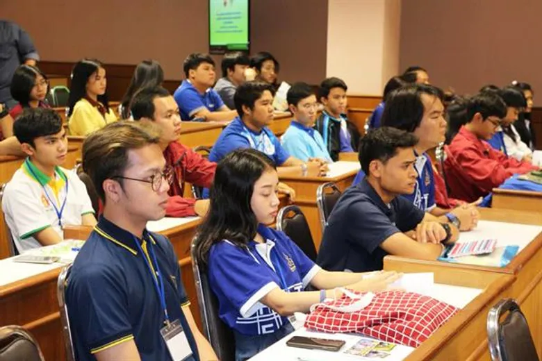 พลังนักศึกษา มทร.ธัญบุรี ช่วยชุมชนด้วย 'ปรัชญาเศรษฐกิจพอเพียง’