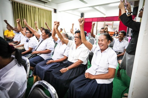 ราชภัฏโคราช จับมือ เทศบาลโนนไทย ส่งมอบความสุข สร้างรอยยิ้มให้ สว.วัยเก๋า