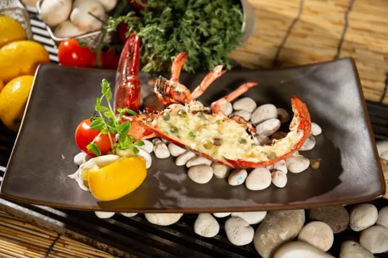 เอาใจคนรักเมนูกุ้งล็อบสเตอร์กับบุฟเฟ่ต์ครอบครัวอาทิตย์สุขสันต์ ที่ห้องอาหารซีซั่นนอล เทสท์ส โรงแรม เดอะ เวสทิน แกรนด์ สุขุมวิท