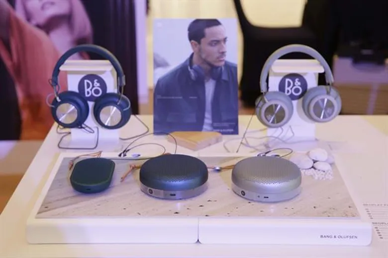 อาร์ทีบีฯ ต่อยอดความสำเร็จแบรนด์ B&O รุกจับมือ สตูดิโอเซเว่น เปิดตัวนวัตกรรมหูฟังและลำโพงพร้อมกัน 2 รุ่นใหม่ ลุยตลาด Premium Music มั่นใจสิ้นปียอดขายเพิ่มขึ้น 30%