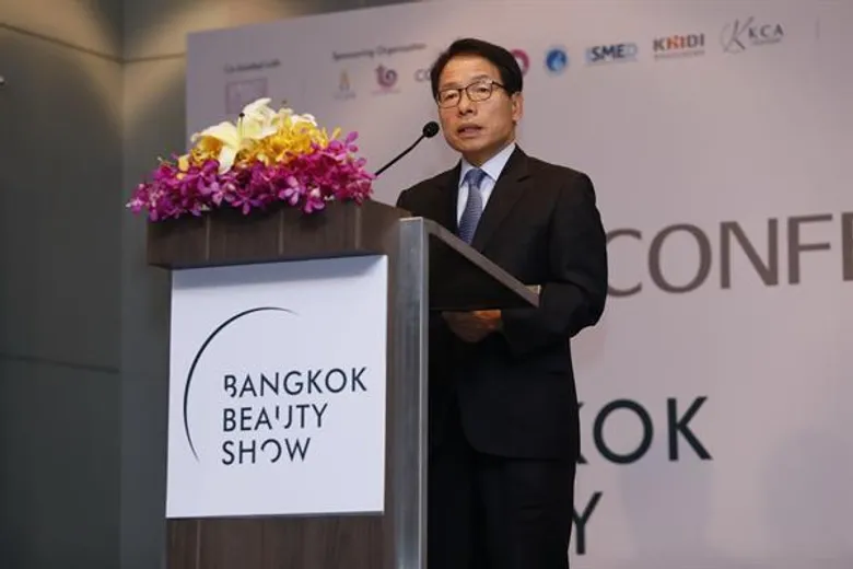 Bangkok Beauty Show’s special prizes : Air tickets – Lips surgery at Korea just pre-register for join the event on July 12-14