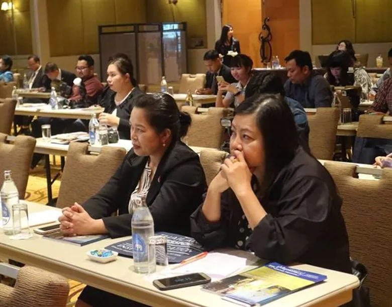 สถาบันคุณวุฒิวิชาชีพ ผนึกความร่วมมือครั้งสำคัญแบบไตรภาคีกับสมาคมการพัฒนาการขายตรงไทย มหาวิทยาลัยเทคโนโลยีราชมงคลธัญบุรี จัดทำโครงการวิจัยเพื่อจัดทำจัดทำมาตรฐานอาชีพและคุณวุฒิวิชาชีพธุรกิจค้าปลีก สาขาธุรกิจขายตรงและจัดเสวนา “สมรรถนะขายตรงไทยยุคใหม่ ”