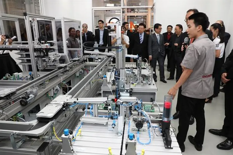 พีไอเอ็ม ทุ่ม 50 ล้าน เปิดศูนย์นวัตกรรมหุ่นยนต์ฯ ห้องเรียนปฏิบัติการแห่งแรก ล้ำสมัยด้วยหุ่นยนต์รุ่นใหม่ของโลก