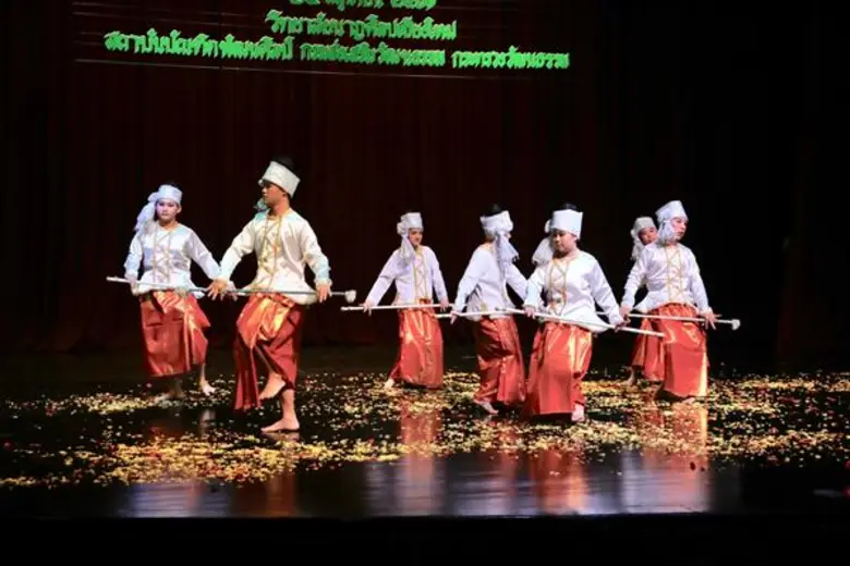 วธ.ชู “เชียงใหม่” ต้นแบบพัฒนาศักยภาพเด็กพิการในด้านนาฏศิลป์-ดนตรีไทย เตรียมขยายผลโครงการทั่วทุกภูมิภาค สร้างโอกาสให้เด็กพิการทั่วประเทศ คัดเลือกนักเรียนพิการมาแสดง ฉลองไทยเสนอขึ้นทะเบียนโขนมรดกโลก-วันเด็กแห่งชาติ