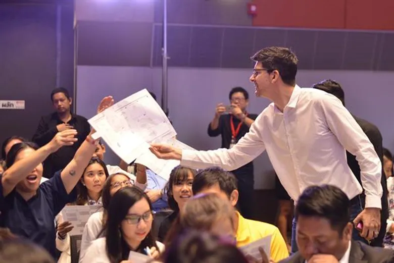 กูรูระดับโลก แชร์ประสบการณ์พัฒนาธุรกิจยุค Disruption ชี้องค์กรจะเติบโตต้องมีโมเดลธุรกิจที่ดี มุ่งตอบโจทย์ลูกค้า