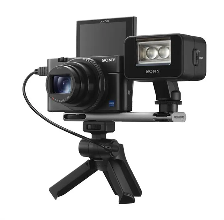 โซนี่ไทยตอกย้ำผู้นำกล้องพรีเมี่ยมคอมแพ็คท์ ส่ง RX100 VI ปฏิวัติไลฟ์สไตล์การถ่ายภาพเพื่อนักเดินทางตัวจริง