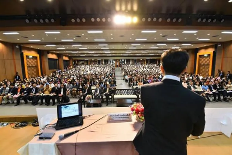 มข.ปลื้ม นักศึกษาคณะศึกษาศาสตร์ เปอร์เซนต์ผ่านการสอบข้อเขียนในโครงการพัฒนาครูคืนถิ่นสูง เพิ่มจากเดิมถึงร้อยละ 40
