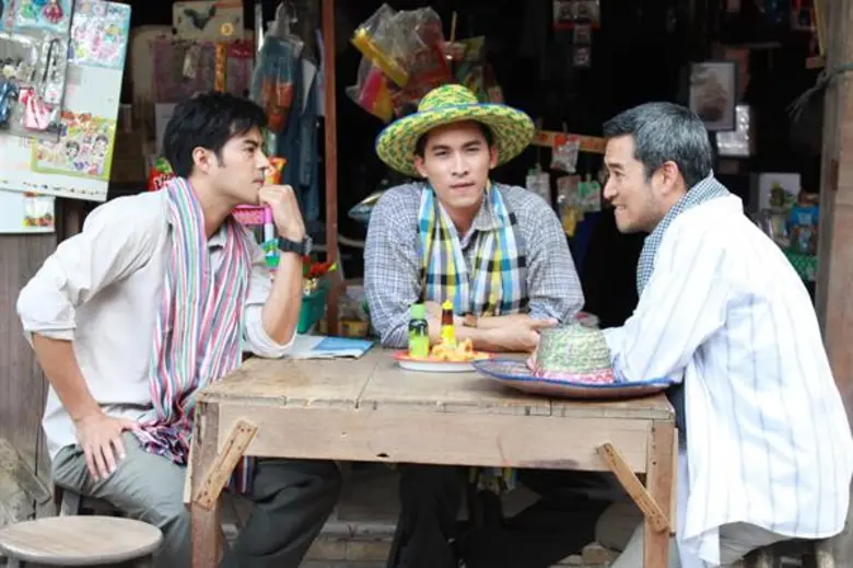 เป็นการโคจรมาเจอกันครั้งแรกกับพระเอกหนุ่ม...