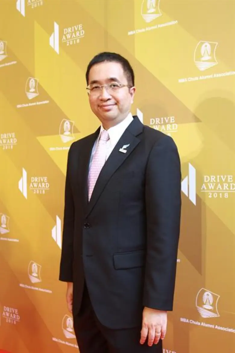 รางวัล DRIVE AWARD & JUMC STAR 2018 ต้นแบบขับเคลื่อนเศรษฐกิจ สังคม แบบ Thailand Transformation โดย สมาคมนิสิตเก่าเอ็มบีเอ คณะพาณิชยศาสตร์และการบัญชี จุฬา