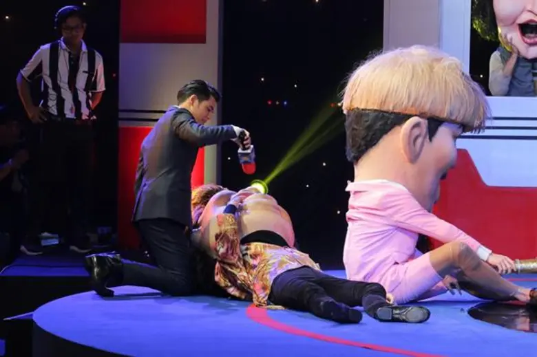 เมื่อ 2 เจ้าของบิ๊กเฮดส์ตัวจริงมาเองความฮาจึงบังเกิด ตั๊ก ศิริพร ปะทะ ดีเจ นุ้ย