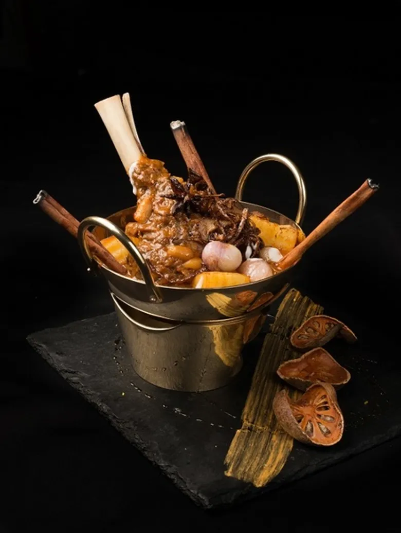 สัมผัสมนต์เสน่ห์ของอาหารไทยที่ขจรไกลไปทั่วโลก กับ Thai Tasting Menu อาหารไทยต้นตำรับสไตล์โมเดิร์นระดับไฮเอนด์ ณ บางกอก ไฮทส์ โรงแรมเดอะคอนทิเน้นท์ กรุงเทพ