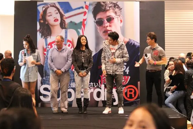 “หมาก” ฮอตเบอร์แรง!! ห้าง & สนามบิน “กัมพูชา” หวิดแตก