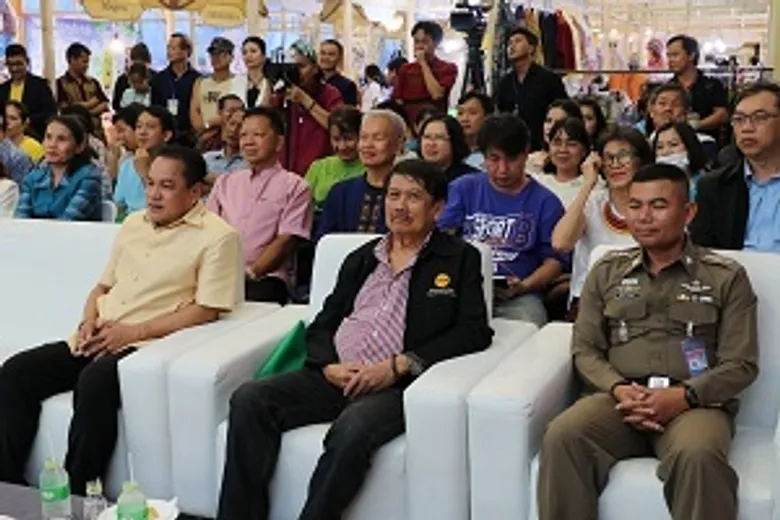 พช.ราชบุรี ชวน ชม ชิม ช้อป ผลิตภัณฑ์ OTOP และผ้าทอราชบุรี