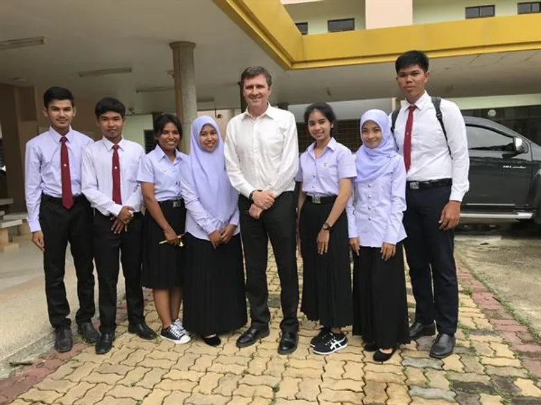 มรภ.สงขลา แลกเปลี่ยนการเรียนการสอนเทคโนโลยียางและพอลิเมอร์ จับมือนักวิจัยฝรั่งเศส สร้างความร่วมมือทางวิชาการระดับนานาชาติ