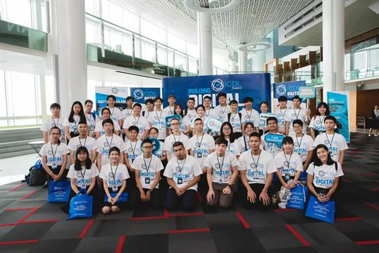 ทางออกแก้ปัญหากำลังคนยุคใหม่ 4.0 รัฐ-เอกชนต้องร่วมใจ เร่งอัพสกิลคนดิจิทัล