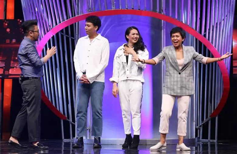 “น้าเน็ก” – “กาละแมร์”ถึงกับอึ้ง!! เมื่อเจอสาวขาแดนซ์บุก “Take me out”
