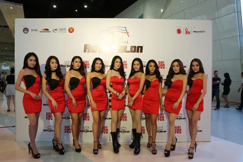 “บางกอก ออโต ซาลอน 2018” เริ่มแล้วทัพรถแต่งญี่ปุ่นโชว์กระหึ่ม ค่ายรถยนต์-รถจักรยายนต์ จัดหนักตอบทุกความต้องการ เทโปรโมชั่นเต็มพิกัด “ซื้อรถลุ้นรถ”แถมรางวัลกว่า2ล้านบาท มหกรรมความบันเทิงญี่ปุ่น-ไทย ล้นงาน