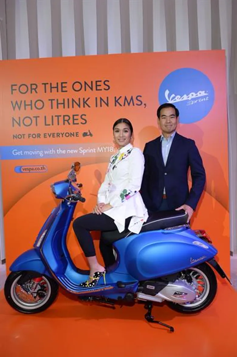 เวสป้าเปิดตัว 2 โมเดลใหม่ล่าสุด มาพร้อมดีไซน์ที่โฉบเฉี่ยวและทันสมัยกว่าเคย สานต่อและปรับโฉมแคมเปญระดับภูมิภาค “NOT FOR EVERYONE” และเอาใจลูกค้าอย่างต่อเนื่องกับแคมเปญ “V FOR U”