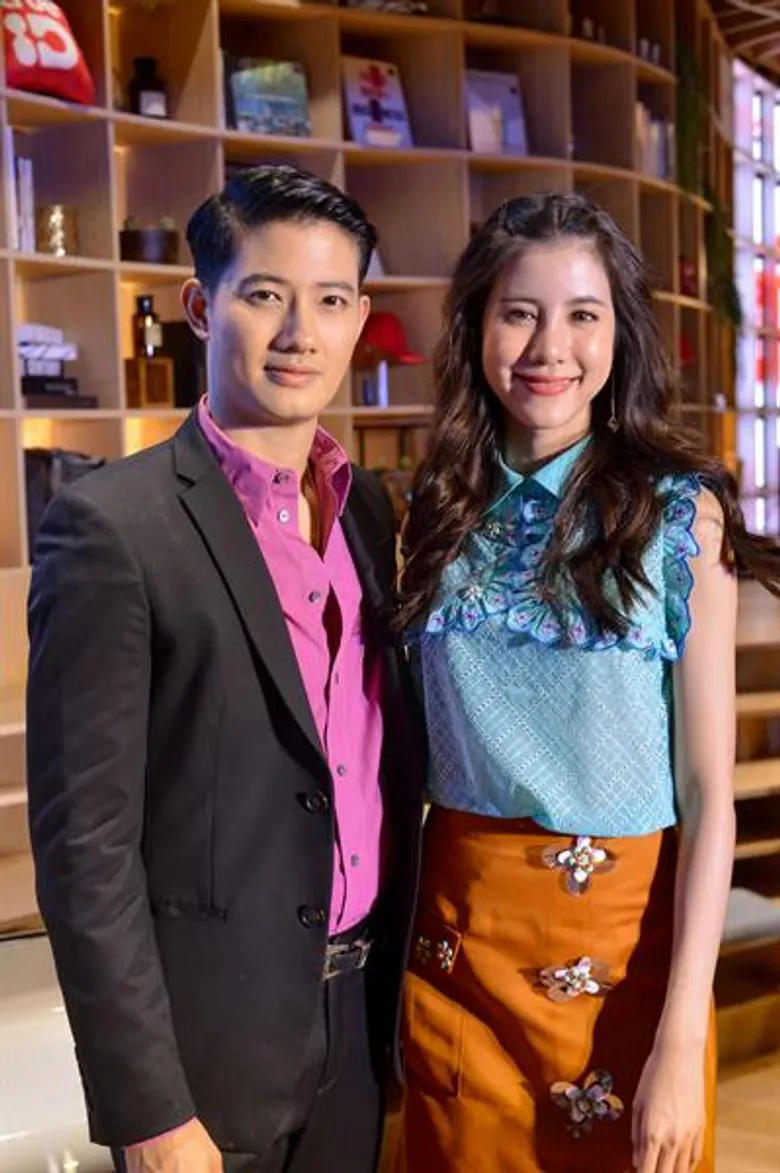 ทรูโฟร์ยู ช่อง 24 - TrueVisions Original Pictures เปิดตัวซีรีส์ “My Girl 18 มงกุฎสุดที่รัก” ดึง “เอสเธอร์ สุปรีย์ลีลา –เป้ อารักษ์” จิ้นทะลุจอ พร้อมกัน 6 ประเทศ เริ่ม 16 กรกฎาคมนี้