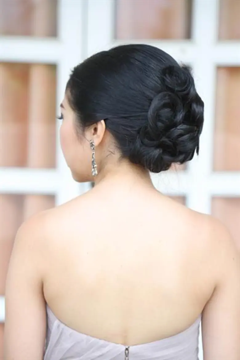 แต่งหน้า-ผม ให้ปัง “PANIPA Hair” เผยเทคนิค 'บุคลิกเสื้อผ้าหน้าผมในระดับสังคมโลก’