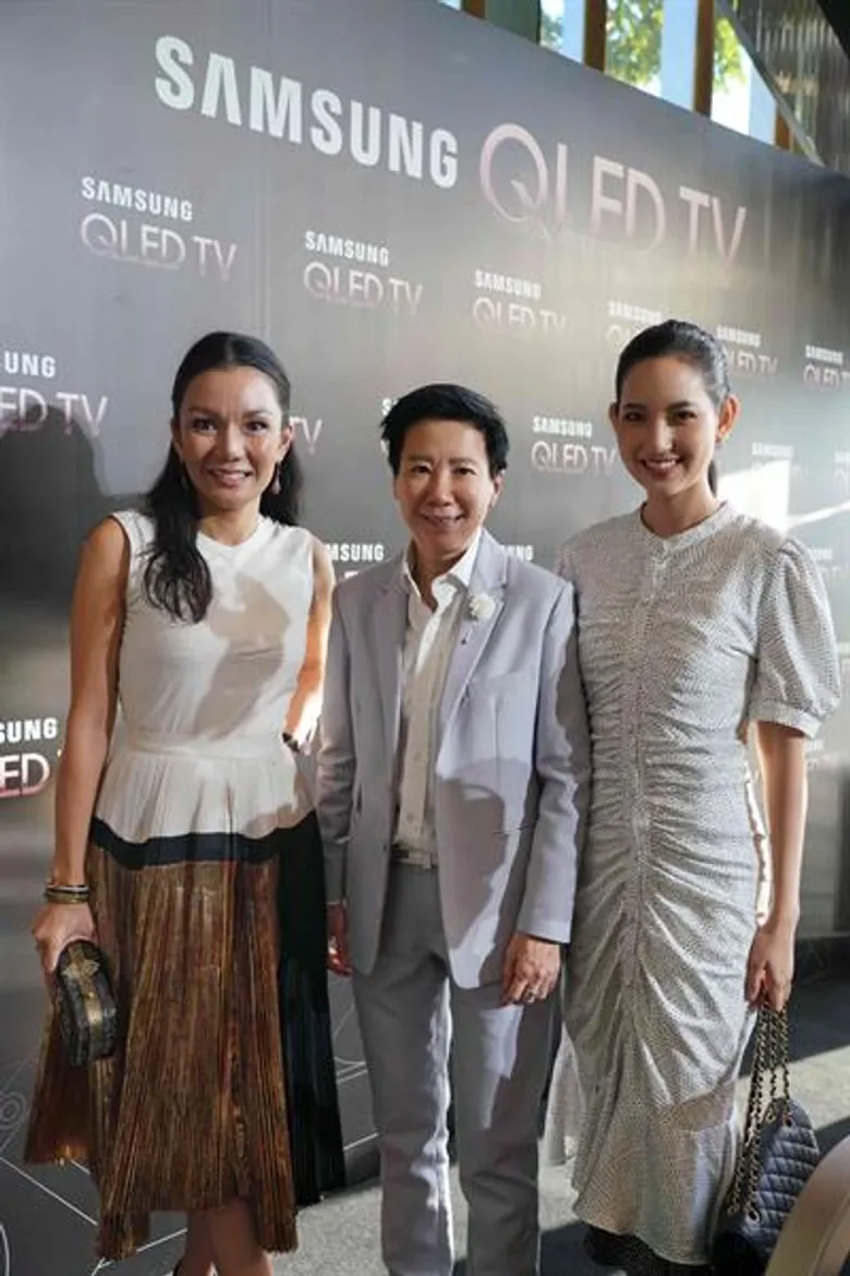 เหล่าเซเลบริตี้ชั้นนำตบเท้าร่วมงานเปิดตัวไลฟ์สไตล์ทีวีครั้งยิ่งใหญ่แห่งปี “ซัมซุง คิวแอลอีดี ทีวี” มอบความสมบูรณ์แบบที่ไม่อาจะละสายตา ภายใต้ธีม “See Nothing Else”