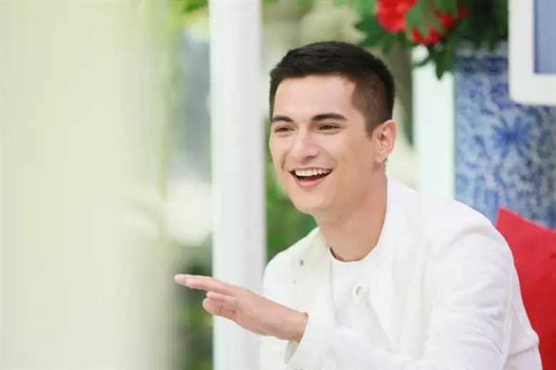 รายการ "คลับฟรายเดย์โชว์" ช่อง GMM25 รายก...