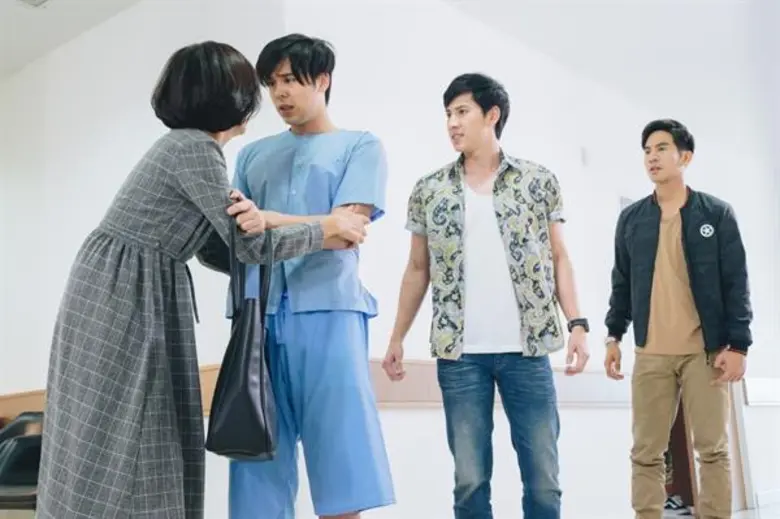 ทีวีไกด์: เรื่องย่อละคร "ข้ามสีทันดร" ตอนที่ 6 วันพุธที่ 11 กรกฎาคม 2561 เวลา 20:15 น. ทางไทยทีวีสีช่อง3