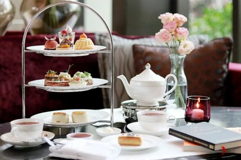 ชุดน้ำชายามบ่ายเอกลักษณ์เฉพาะของโรงแรมสยามเคมปินสกี้ กรุงเทพฯ“Lady KempinskiAfternoon Tea”