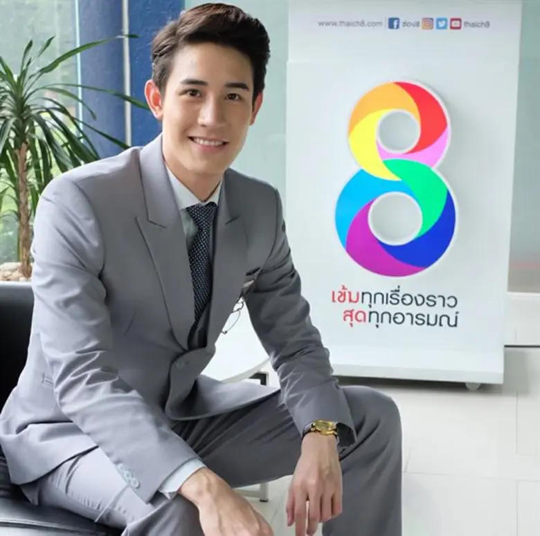 หลังจากจับปากกาเซ็นสัญญาเป็นนักแสดงในสังก...