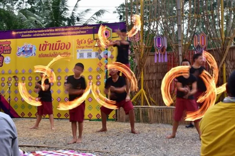 มข.และ เทศบาลตำบลศิลา จัดงาน “ศิลาโฮมสเตย์” เปิดเส้นทางท่องเที่ยววิถีถิ่นไทยวิถีถิ่นศิลา แห่งใหม่ของจังหวัดขอนแก่น เติมเต็มการฝึกอาชีพสร้างรายได้หมุนเวียนในชุมชน ภายใต้แนวคิด “เข้าเมือง เติมพลังให้ชีวิต”
