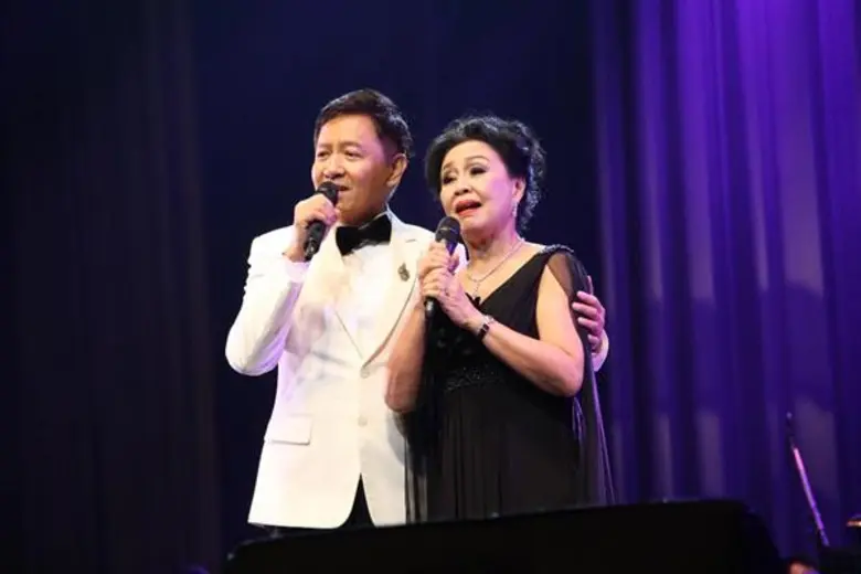ฟังเพลงเพราะ....กับอารีย์ นักดนตรี คอนเสิร์ต รวมศิลปินรุ่นเล็กใหญ่เต็มเวที นำรายได้มอบมูลนิธิเด็กปัญญาอ่อน ชมรมเกษียณอายุช่อง 9 และ ร.พ.ศิริราช