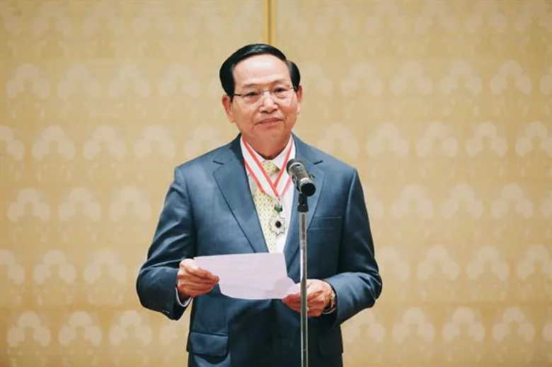 ญี่ปุ่นมอบเครื่องราชอิสริยาภรณ์ให้แก่ “ปลิว ตรีวิศวเวทย์”