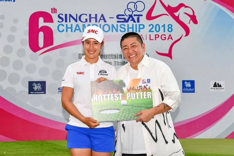 อาภิชญา โชว์ฟอร์มเยี่ยมหวด 13 อันเดอร์คว้าแชมป์โปรสตรีสนาม 6 ที่แบล็คเมาน์เท่น หัวหิน